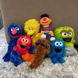 Sesame Street stuffed plushes assortment